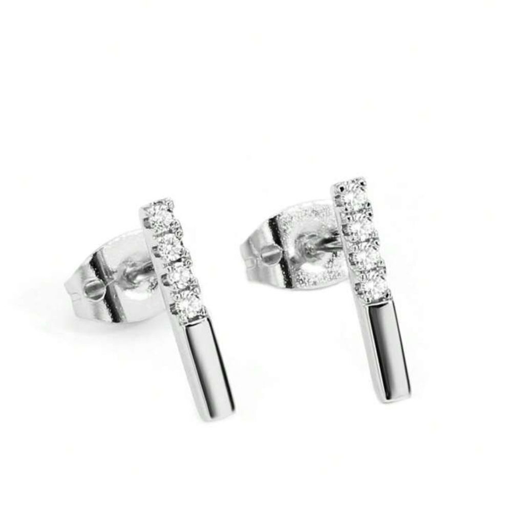 Silver Stud Earrings Q771